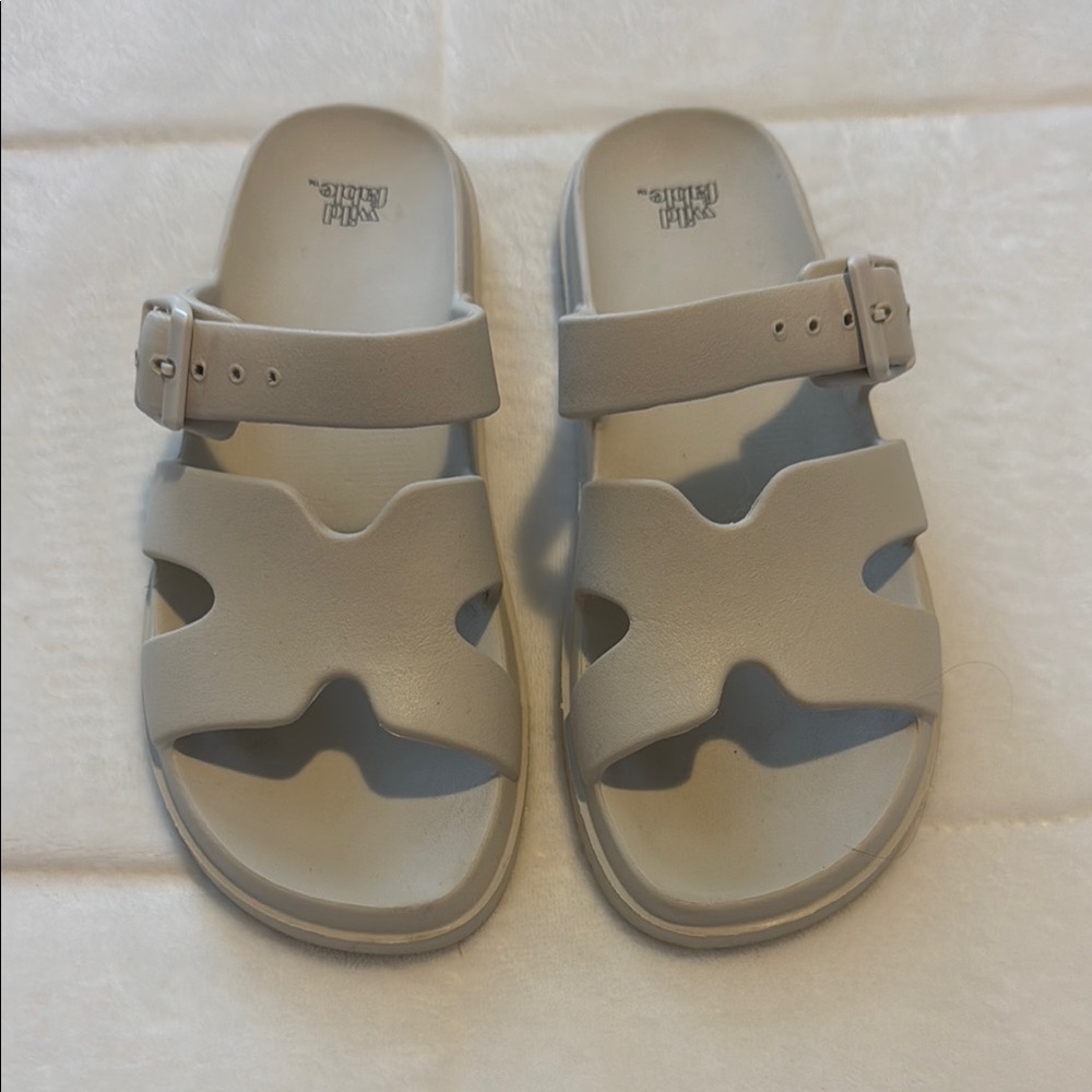 Trendy Sandals- Tan